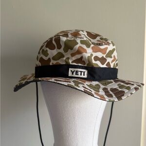 YETI Black and Cream Bucket Hat